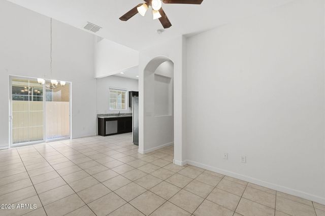 1367 S COUNTRY CLUB Drive 1018, Mesa, AZ 85210