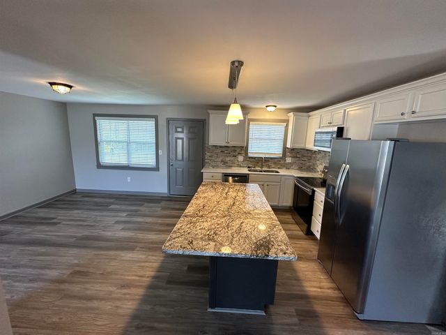 404 S Sawmill Road, Searcy, AR 72143