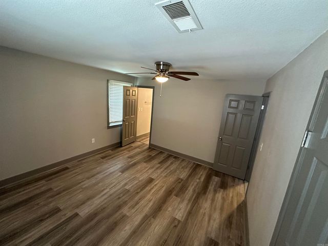 404 S Sawmill Road, Searcy, AR 72143