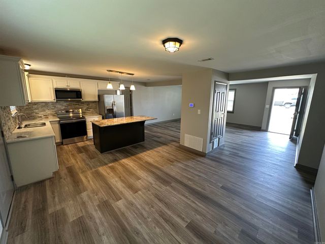 404 S Sawmill Road, Searcy, AR 72143
