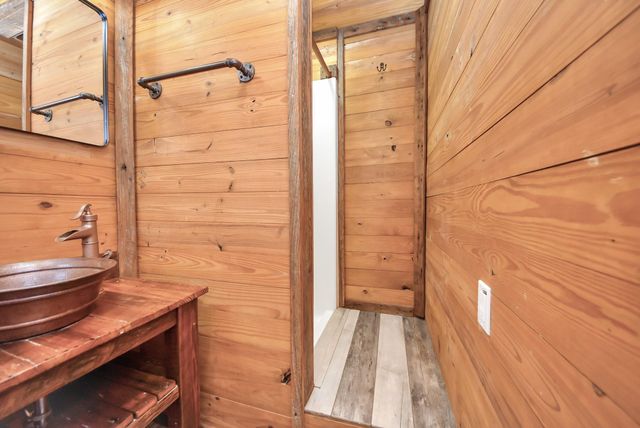 227 Highway 90 E, Sealy, TX 77474