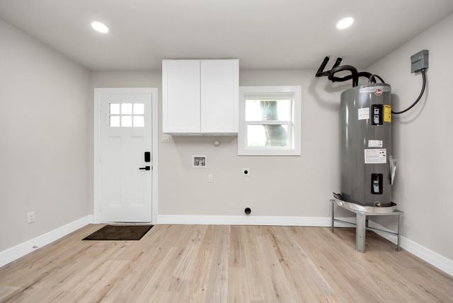 227 Highway 90 E, Sealy, TX 77474