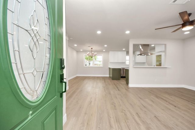 227 Highway 90 E, Sealy, TX 77474