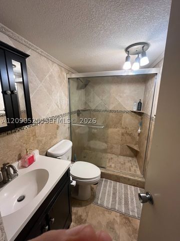 3980 Oaks Clubhouse Dr 110, Pompano Beach, FL 33069