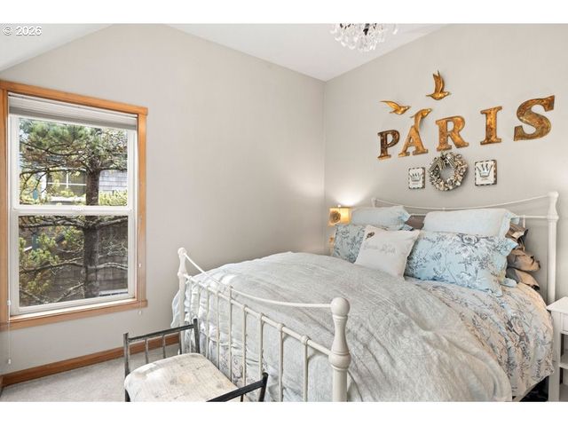 5700 BAREFOOT Ln, Pacific City, OR 97135