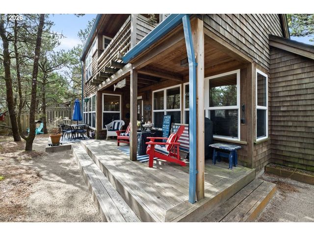 5700 BAREFOOT Ln, Pacific City, OR 97135