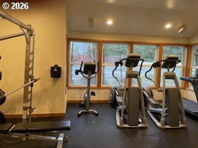 5700 BAREFOOT Ln, Pacific City, OR 97135