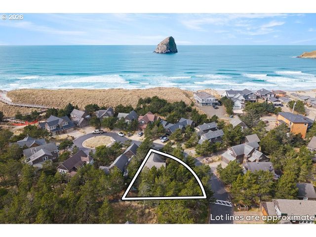 5700 BAREFOOT Ln, Pacific City, OR 97135