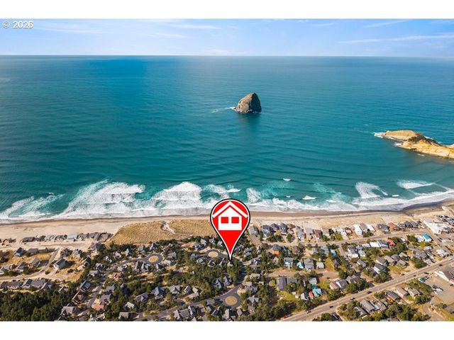 5700 BAREFOOT Ln, Pacific City, OR 97135