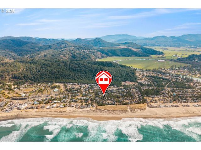 5700 BAREFOOT Ln, Pacific City, OR 97135