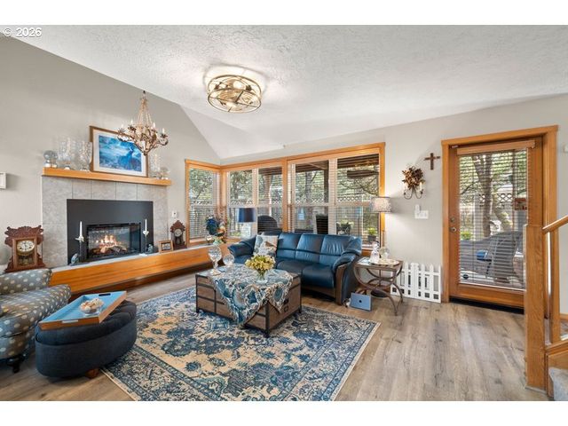 5700 BAREFOOT Ln, Pacific City, OR 97135