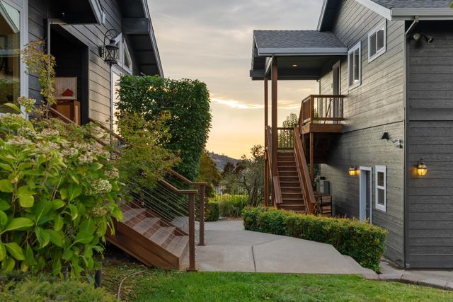 7380 Ridge Rd, Newcastle, CA 95658