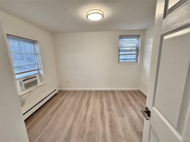 28 Davis 2, Beacon, NY 12508