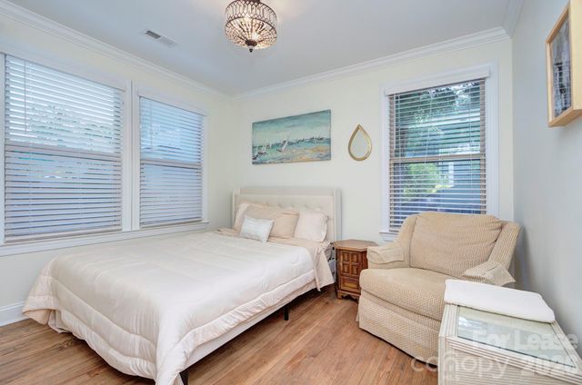 709 Baldwin Avenue A, Charlotte, NC 28204