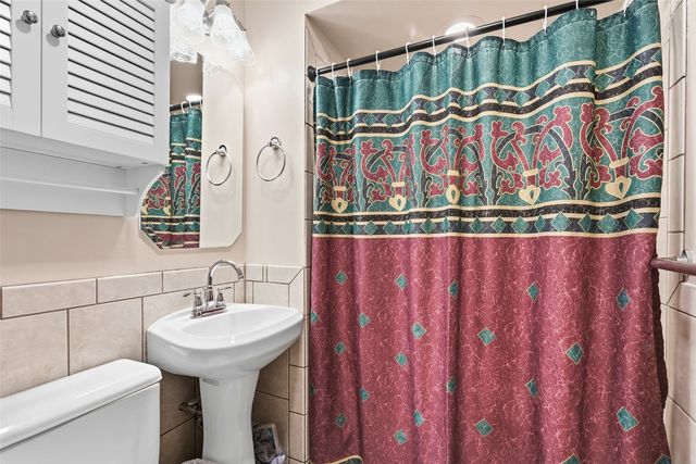 155 Oklahoma Avenue SW, Cedar Rapids, IA 52404