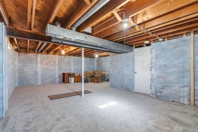 155 Oklahoma Avenue SW, Cedar Rapids, IA 52404