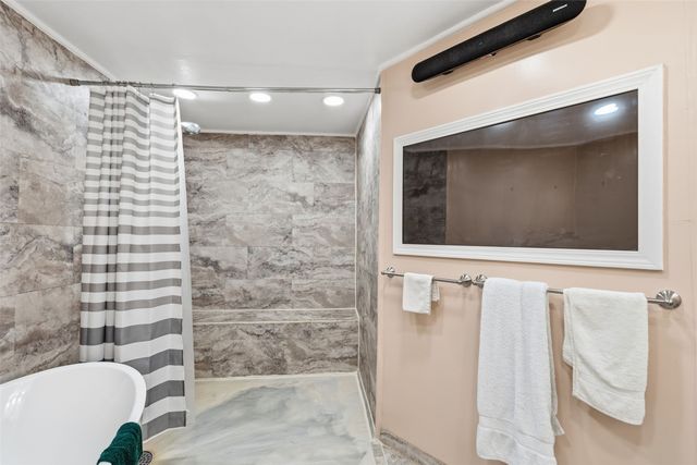 155 Oklahoma Avenue SW, Cedar Rapids, IA 52404