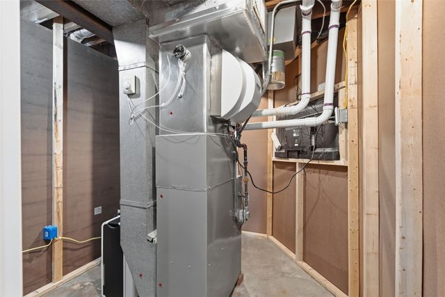 155 Oklahoma Avenue SW, Cedar Rapids, IA 52404