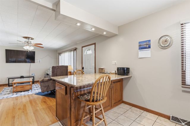 155 Oklahoma Avenue SW, Cedar Rapids, IA 52404