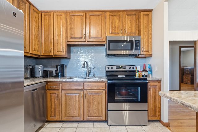 155 Oklahoma Avenue SW, Cedar Rapids, IA 52404