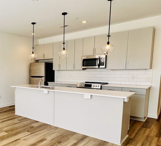 707 26th Ave # 206, Nashville, TN 37209