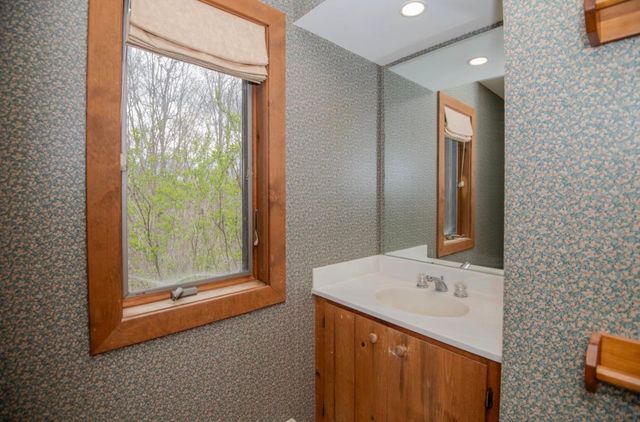 583 Hawk Spur Road, Plymouth, VT 05056