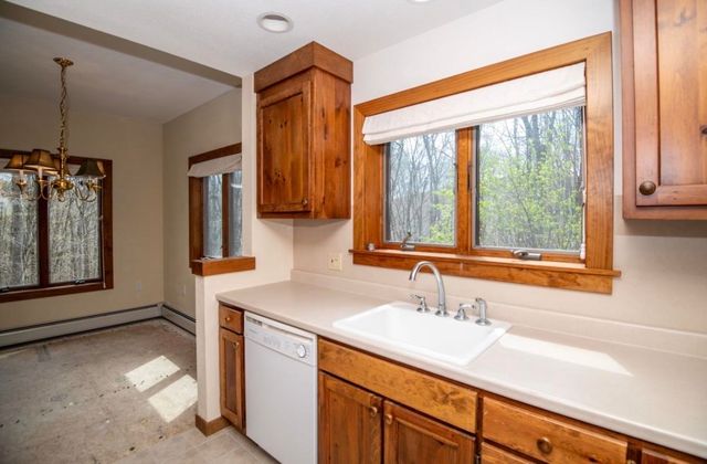 583 Hawk Spur Road, Plymouth, VT 05056