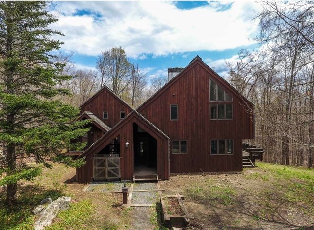 583 Hawk Spur Road, Plymouth, VT 05056