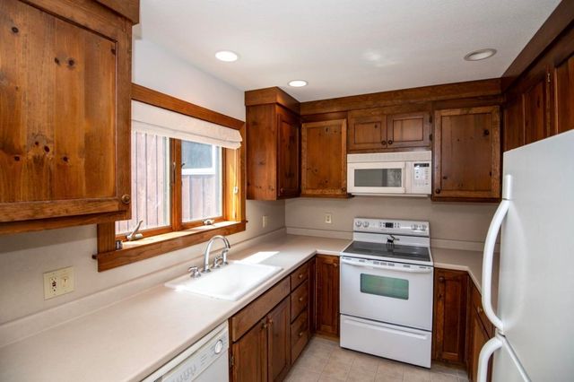 583 Hawk Spur Road, Plymouth, VT 05056