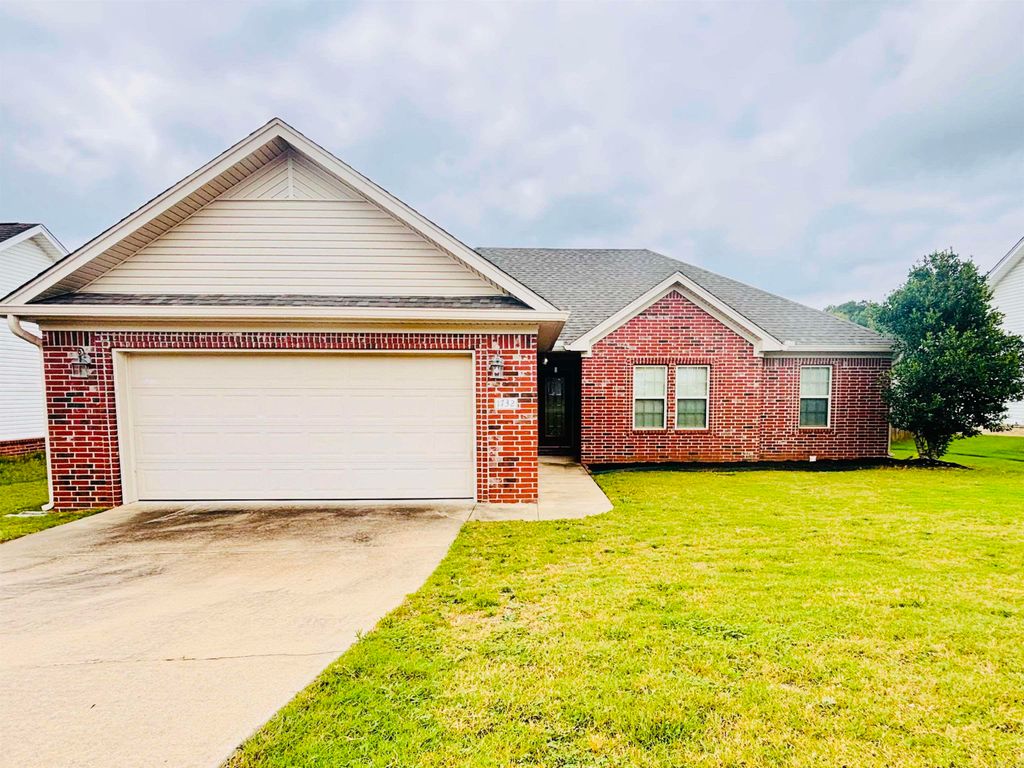 1732 White Oak Lane, Benton, AR 72019