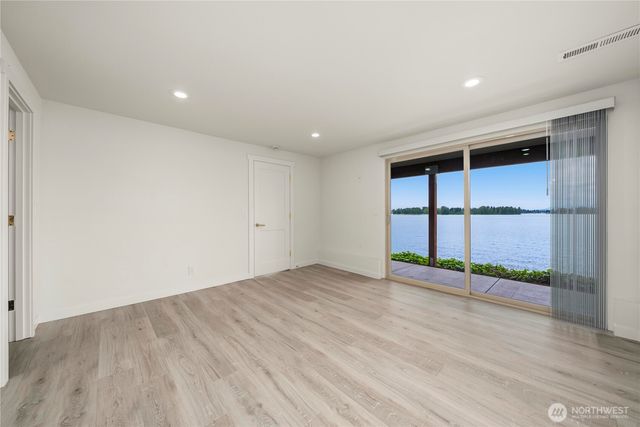 4905 Jenks Point Way E, Lake Tapps, WA 98391