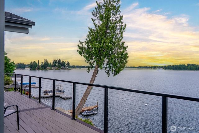 4905 Jenks Point Way E, Lake Tapps, WA 98391