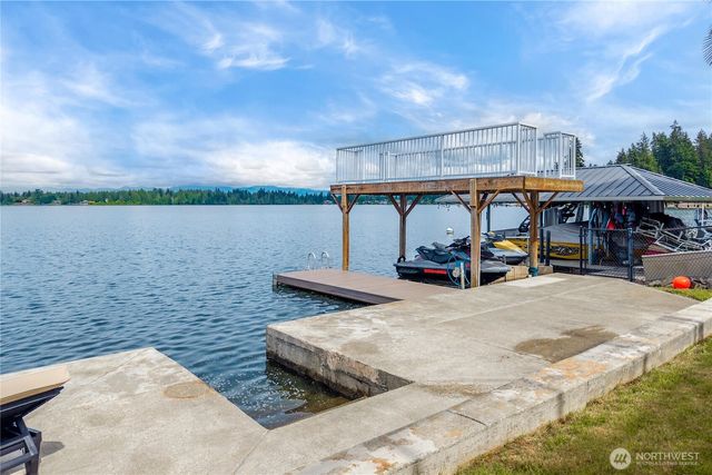4905 Jenks Point Way E, Lake Tapps, WA 98391