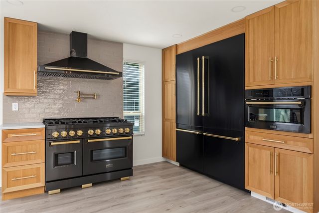 4905 Jenks Point Way E, Lake Tapps, WA 98391