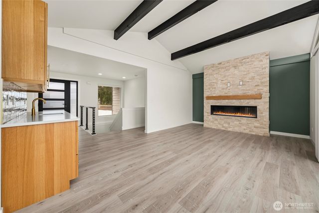 4905 Jenks Point Way E, Lake Tapps, WA 98391