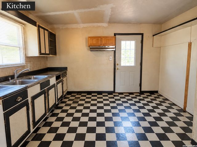 2934 PITLUK AVE, San Antonio, TX 78211
