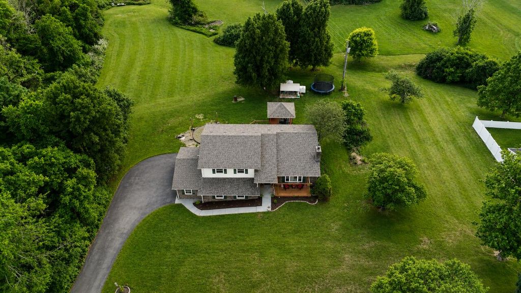 101 Rolling Ridge Drive, Berea, KY 40403