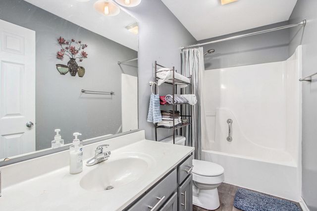 682 Dearborn Road A, Valparaiso, IN 46385