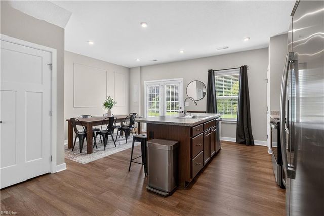 265 Goldenstar LN, Portsmouth, VA 23701