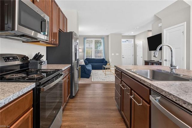 265 Goldenstar LN, Portsmouth, VA 23701