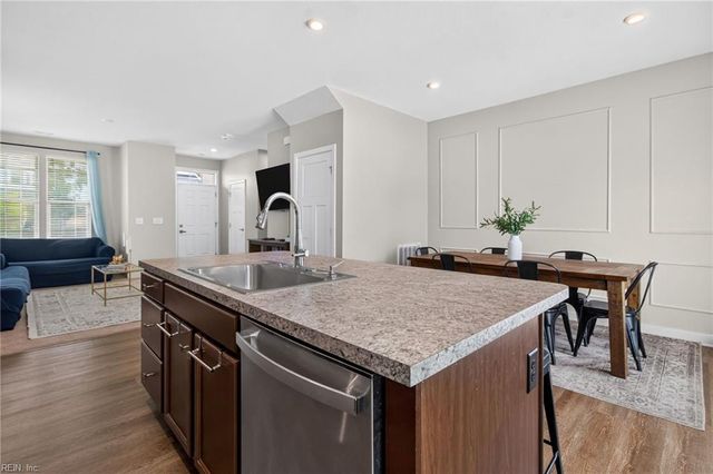 265 Goldenstar LN, Portsmouth, VA 23701