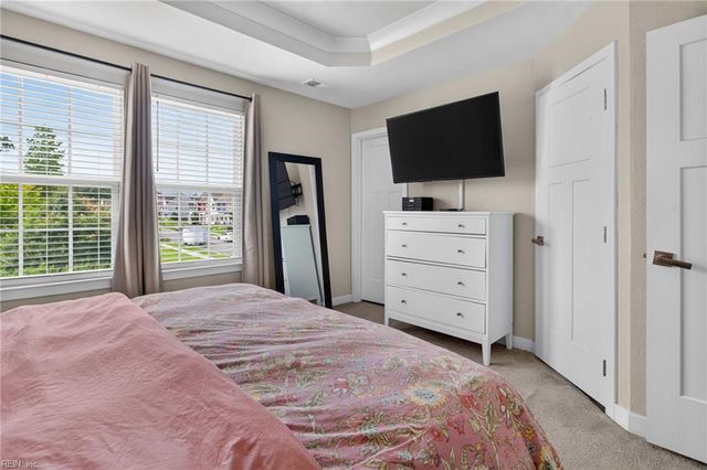 265 Goldenstar LN, Portsmouth, VA 23701