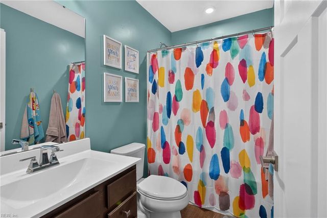 265 Goldenstar LN, Portsmouth, VA 23701