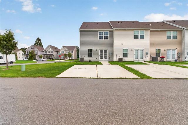 265 Goldenstar LN, Portsmouth, VA 23701