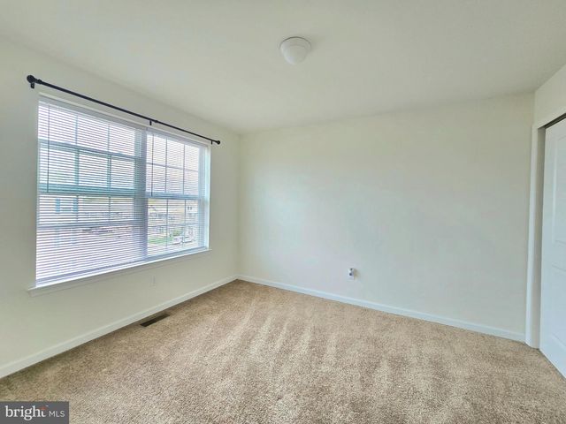1045 CHAPMAN CIR, Hatfield, PA 19440