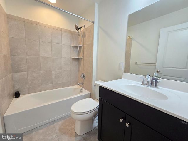 1045 CHAPMAN CIR, Hatfield, PA 19440