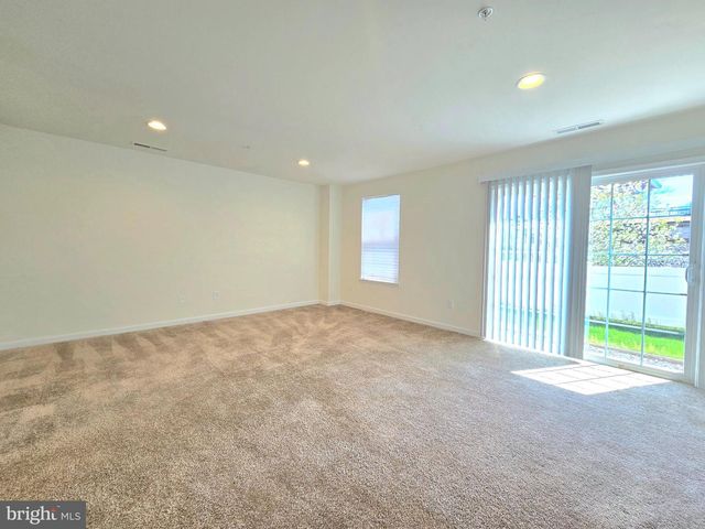 1045 CHAPMAN CIR, Hatfield, PA 19440