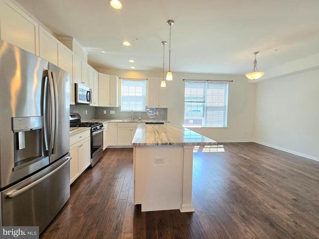 1045 CHAPMAN CIR, Hatfield, PA 19440