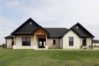 15584 County Road 434, Lindale, TX 75771