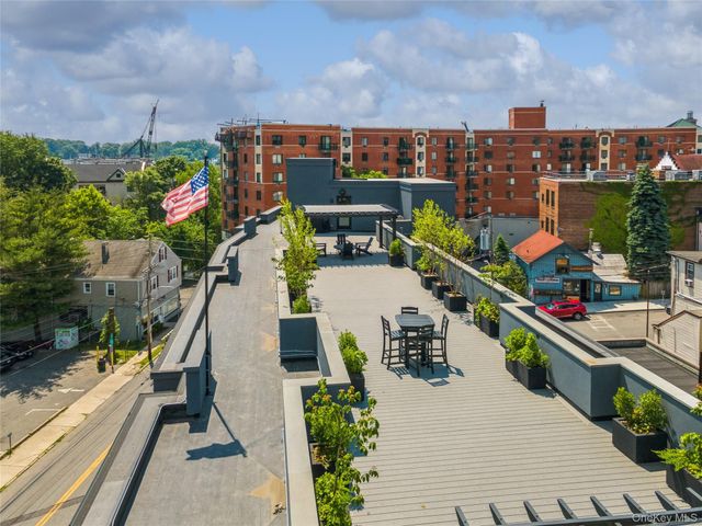 172 E Prospect Avenue 203, Mamaroneck, NY 10543